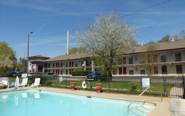Red Roof Inn Tallahassee East