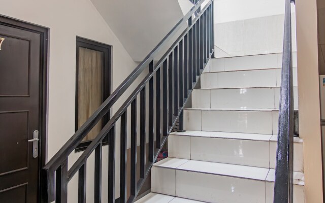 OYO 93500 Rizki Residence TOS Syariah Near PT Bank KB Bukopin Tbk