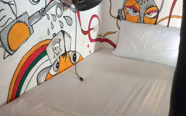 Moov Inn Garden Hostel