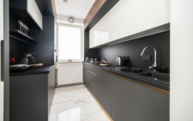Luxury Design 2bdr Apartment