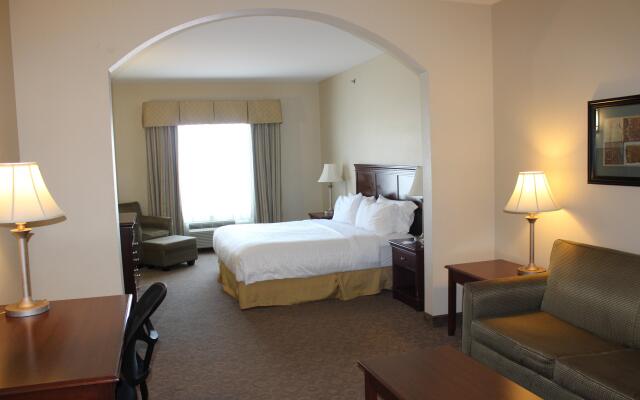 Holiday Inn Express & Suites Dallas Southwest-Cedar Hill