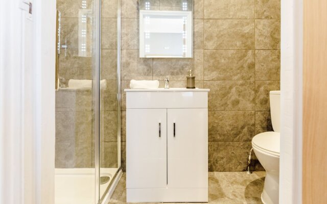 Donatello Rooms Aldgate