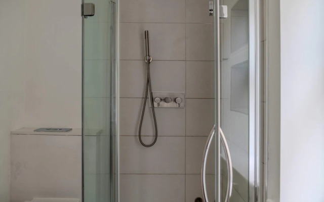 Beautiful 2 Bed, 2 Bath Abode In Dulwich