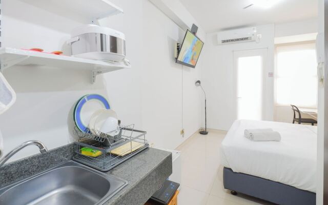 Great Deal And Homey Studio At Transpark Cibubur Apartment