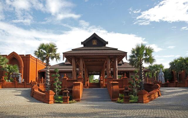 Heritage Bagan Hotel