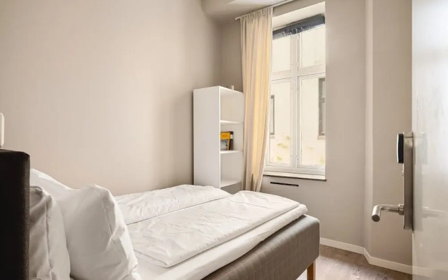 Fløyen Suites - Private Rooms I Location