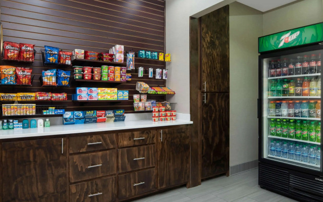 La Quinta Inn by Wyndham Calhoun South I-75