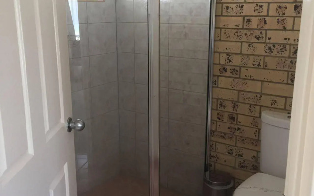 Mulga Country Motor Inn