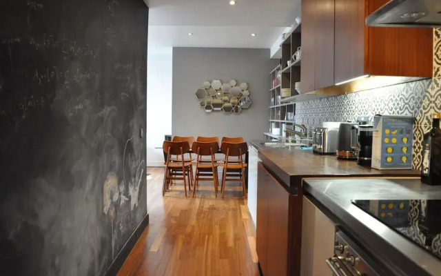 Fantastic Stylish 2 Bed Next to Borough Station