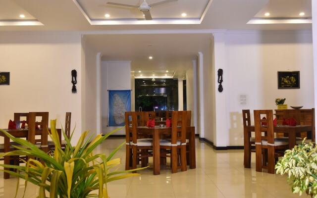 Lochana Beach Hotel