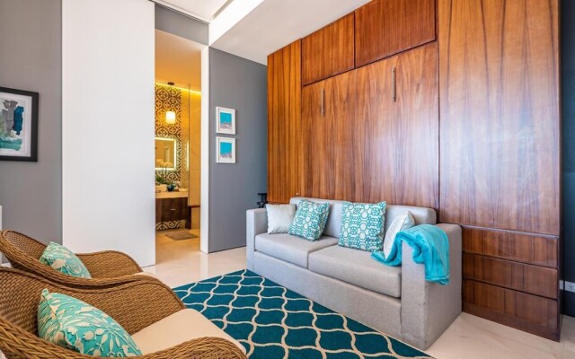 Pier 57-706 Spectacular Penthouse Romantic Zone Ocean Views