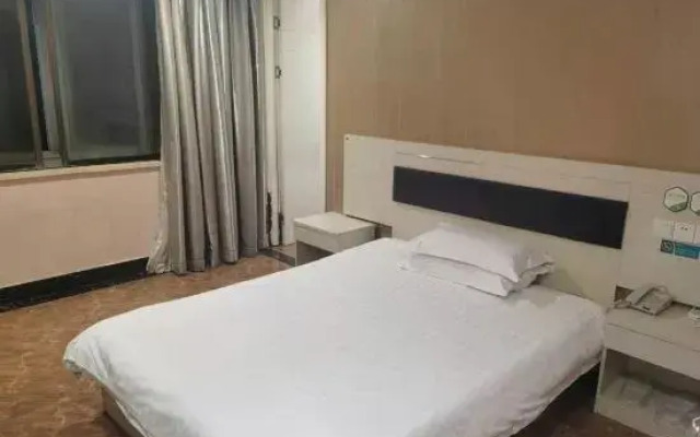 Wuzhou E-sports Hotel (Huinan Pedestrian Street)