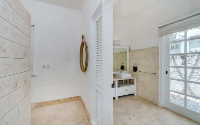 Luxury 2-level villa in Punta Cana