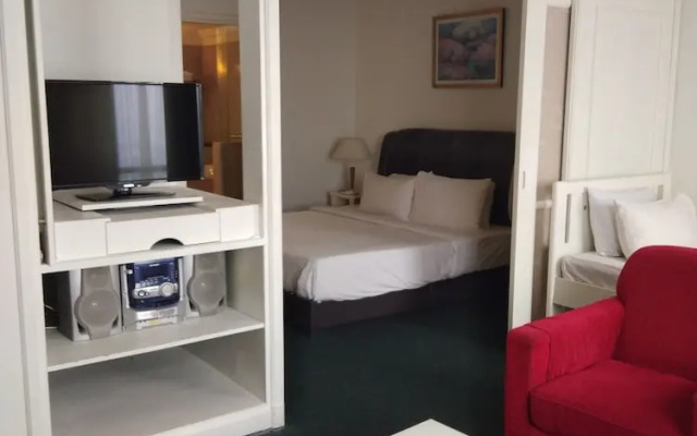 SM service suite Times Square