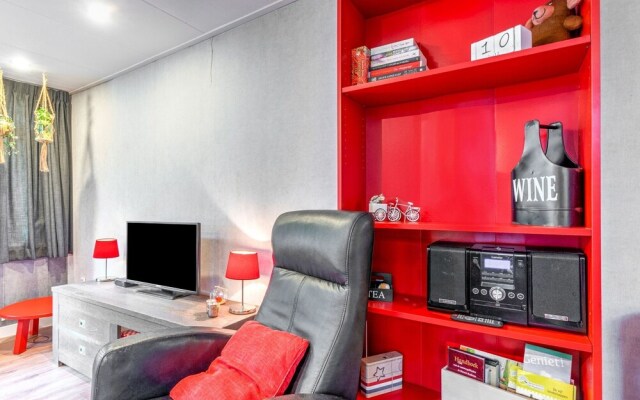 Quaint Bungalow in Uden With Fenced Garden, Sauna, Terrace