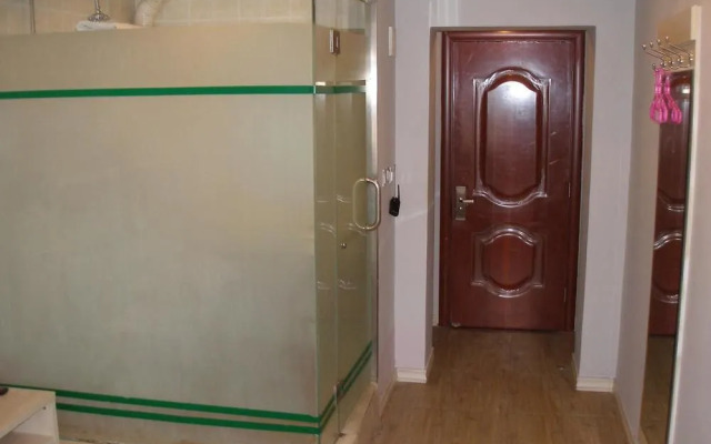 Anyang Lechao Hotel (Railway Station)