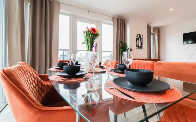 Stunning Riverside Apartment