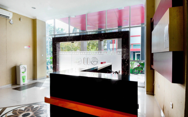 Super OYO Collection O 3431 Hotel Alpha Bandara