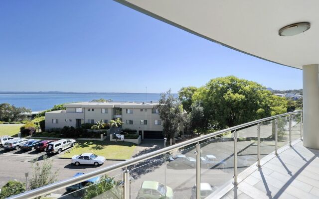 Oasis, Unit 9/5 Laman Street