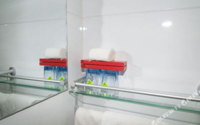 Tianjin One Two Three Express Hotel