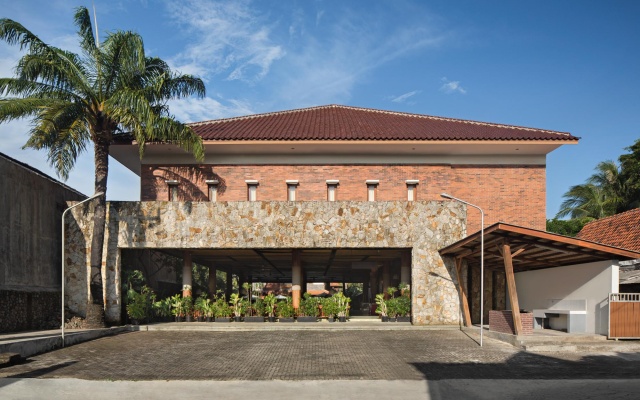 Sunrise Beach Hotel Pangandaran — 2-star hotel in Pangandaran