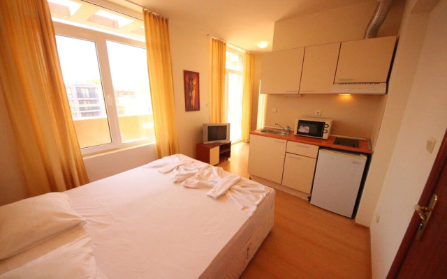 Rainbow 2 - Menada Apartments