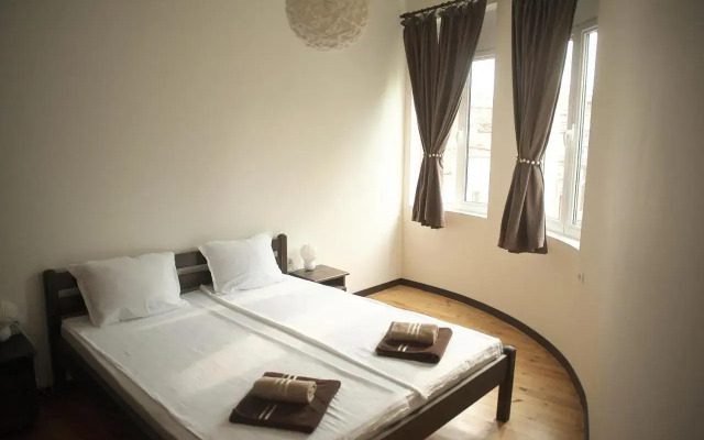 The FlyingTheatre Suites