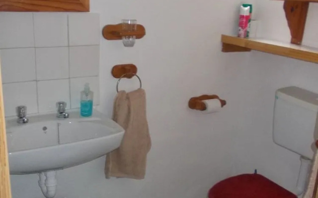 Villa Ocean Crest Guesthouse and B&B