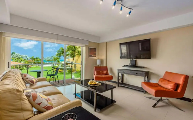 Ocean Front 2BR 2BA w Amazing Beach