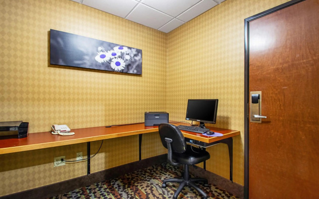 Sleep Inn & Suites Madison - Monona
