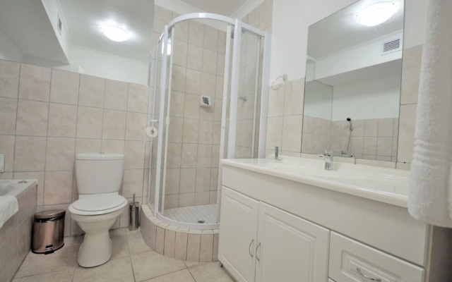 Island Club G18 by CTHA