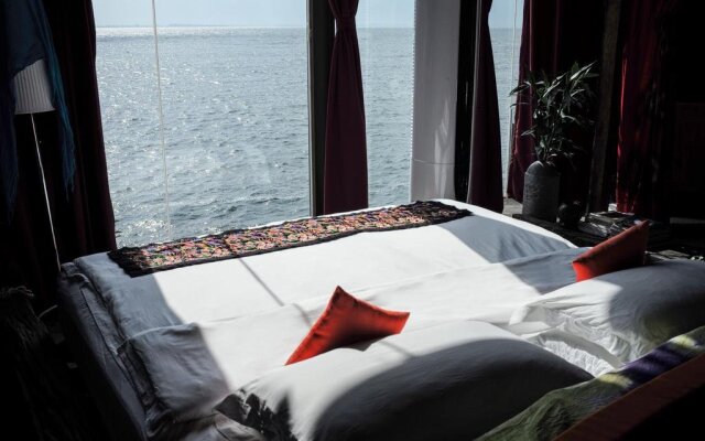 YangLiPing Art Hotel