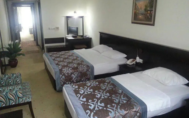 Omur Hotel