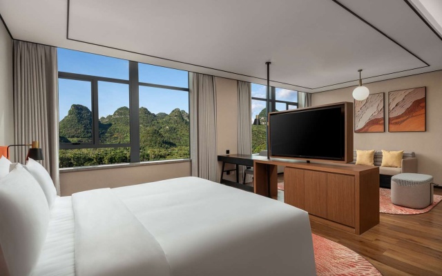 Hilton Garden Inn Xingyi Wanfenglin – Guest Rooms – Qianxinan