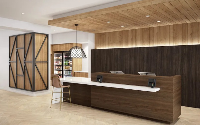 Staybridge Suites Montréal Airport - St-Laurent By IHG