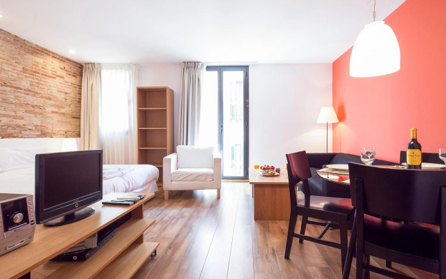 Inside Barcelona Apartments Sants