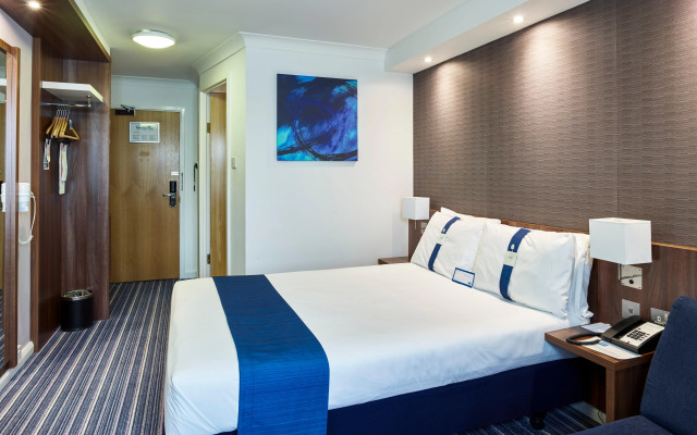 Holiday Inn Express Glenrothes by IHG