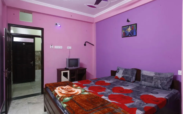 Prateek Residency by Goroomgo