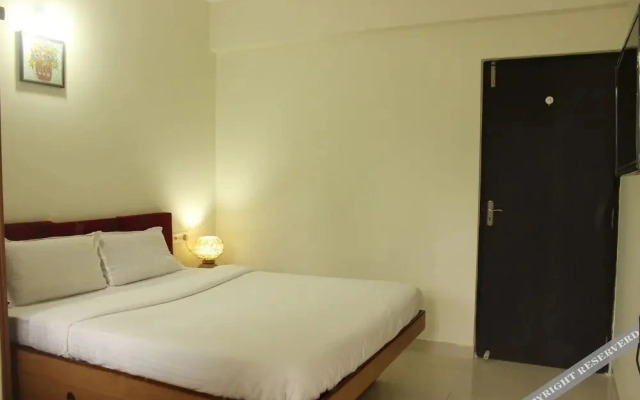 OYO 9163 Home 1BHK Poolview LPK Club Candolim