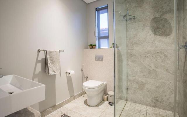 10-11 Ocean’s Edge, Zimbali – 8 Bedroom