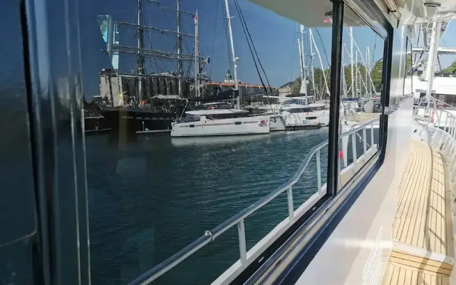 Luxury Yacht in La Rochelle With a Terrace