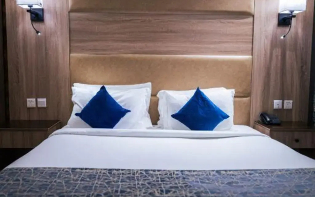 Ebreez Hotel