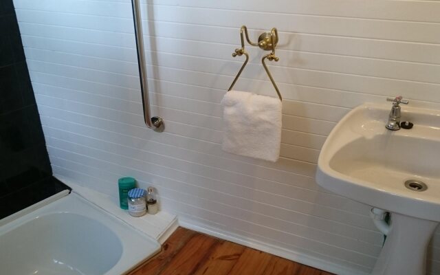 Devon Guest House