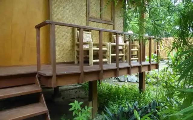Shibui Garden Bungalows and Restaurant