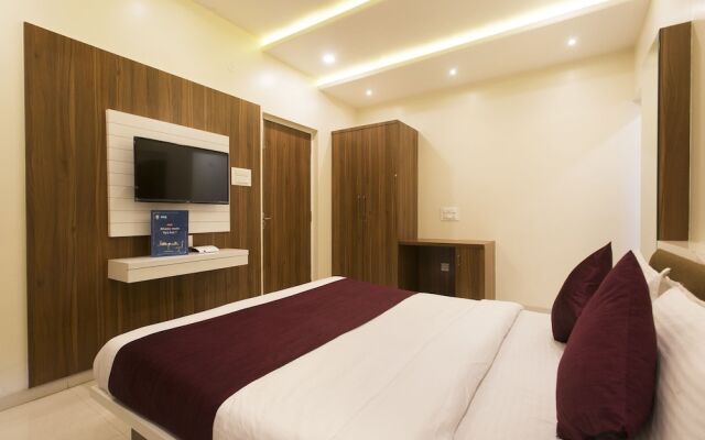 OYO 10355 Hotel SK Regency