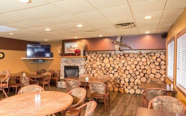 Elkwater Lake Lodge and Resort