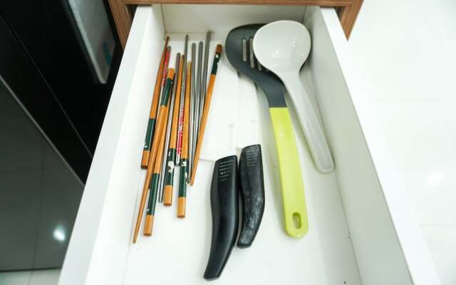 Best 1Br With Sofa Bed Puri Mansion Apartment