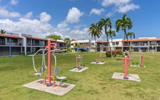 Playas Del Yunque Condo: Pool & Beach Access