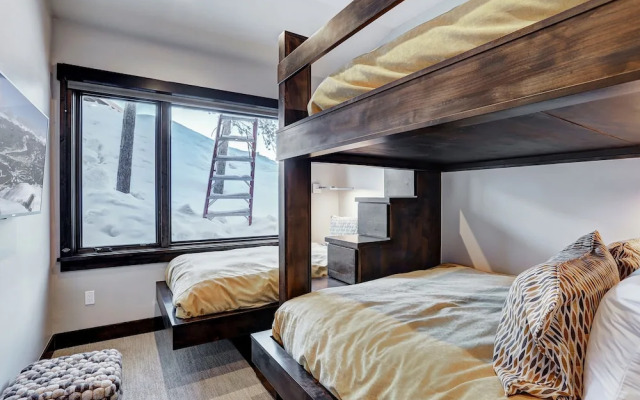 Wintours Leap 4 Bedroom Townhouse by RedAwning