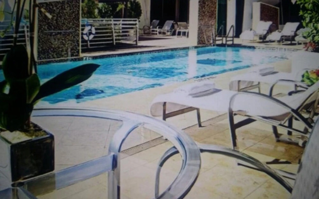 Apartment At De Soleil Hotel On Ocean Drive